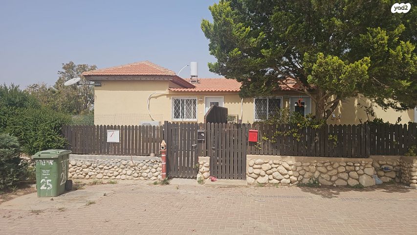 חמדה וצבי זינדר 34