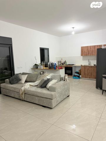 יצחק שמיר 143