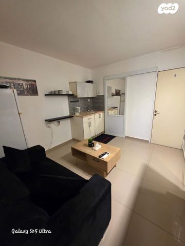 לוס אנג'לס 16