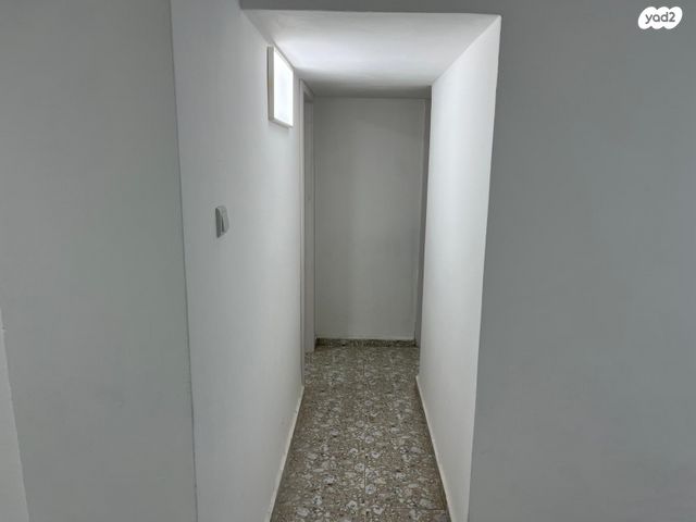 שדרות השושנים 29