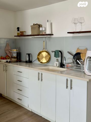 נס לגויים 10