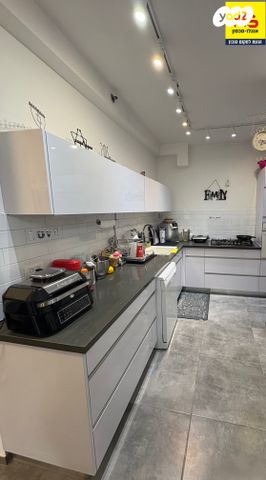 מודעת נכס, נטעים, הוד השרון