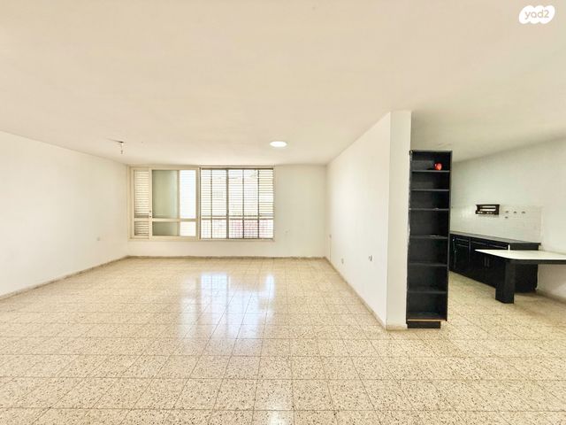 דירה, הרצליה