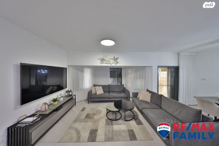 שדרות וייצמן 45