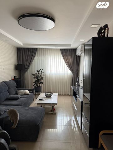 סמטת גדוד הפורצים 8