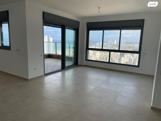 אמנון ליפקין שחק 