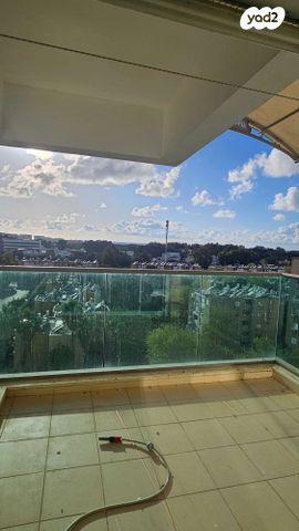 מודעת נכס, קרית ביאליק