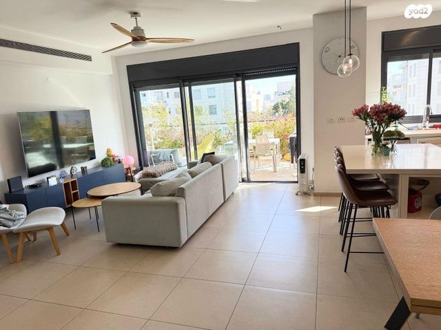 מודעת נכס, נווה גן, רמת השרון