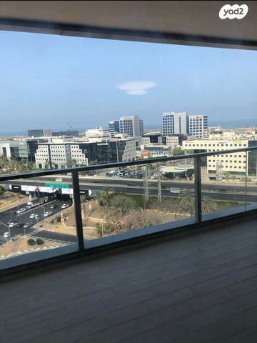 מודעת נכס, הרצליה