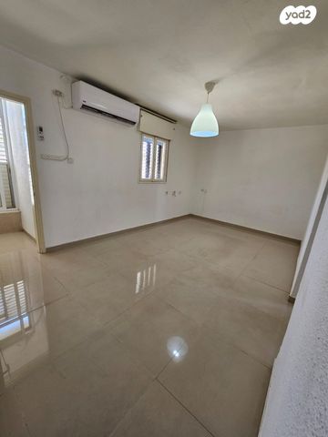 הרב אברהם הלל 