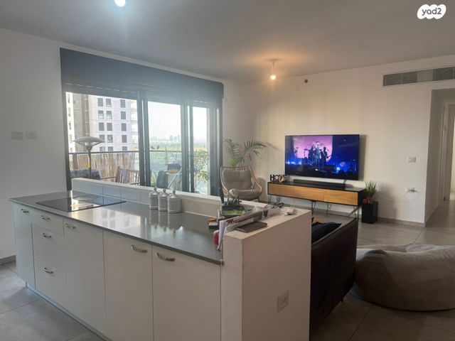 מודעת נכס, יונה וולך, גרין פארק החדשה, הוד השרון