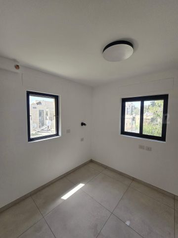 דירה להשכרה בירושלים (תיווך) — 3