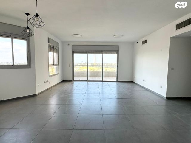 מודעת נכס, נווה גן, רמת השרון