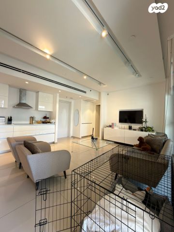 ניסים אלוני 4