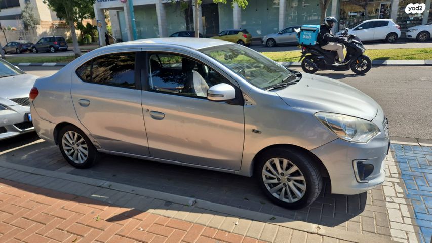 מודעת רכב מיצובישי אטראז'