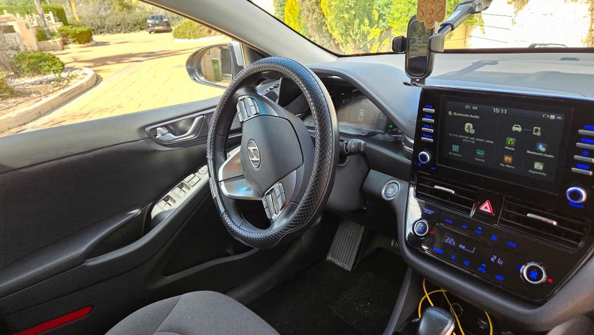 מודעת רכב יונדאי איוניק