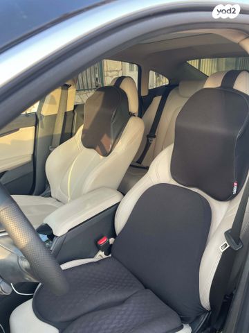 מודעת רכב ב מ וו סדרה 2