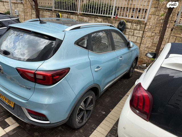 מודעת רכב אם ג'י ZS