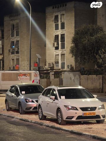 מודעת רכב סיאט לאון