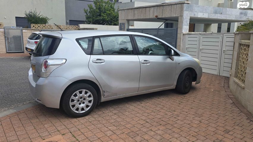 מודעת רכב טויוטה ורסו