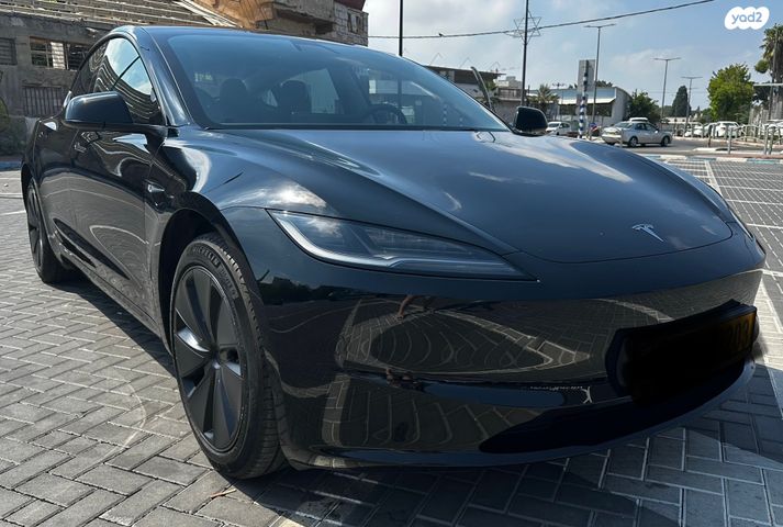 מודעת רכב טסלה מודל 3