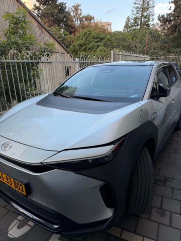 מודעת רכב טויוטה bZ4X