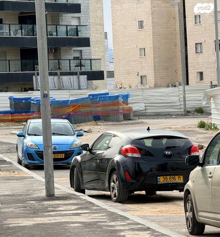 מודעת רכב יונדאי ולוסטר