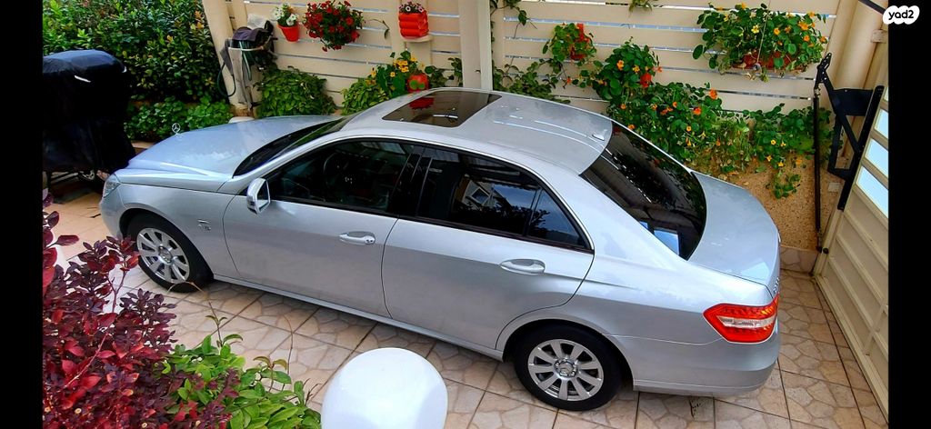 מודעת רכב מרצדס-בנץ E-class