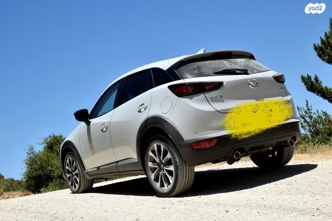 מודעת רכב מאזדה CX-3