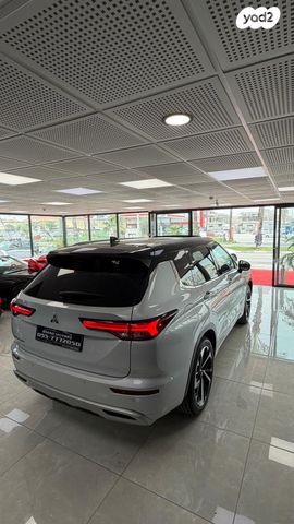 מודעת רכב מיצובישי אאוטלנדר 1