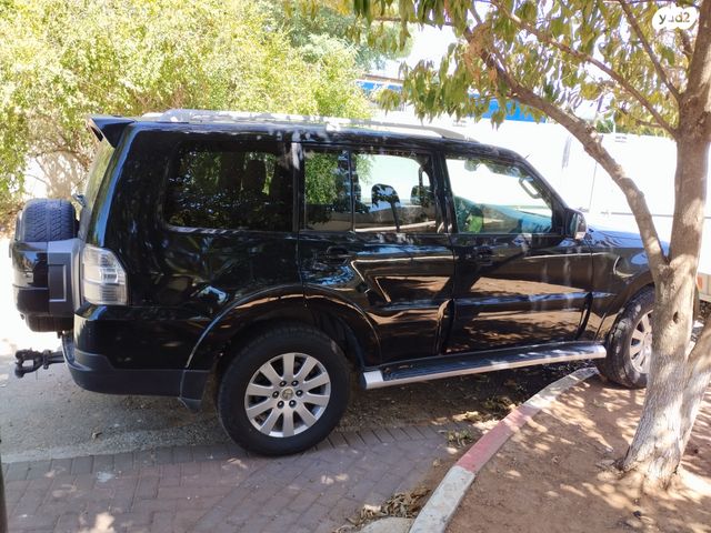 מודעת רכב מיצובישי פג'רו