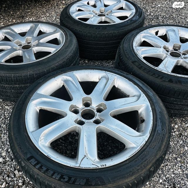 feedItemObj.data.row_1