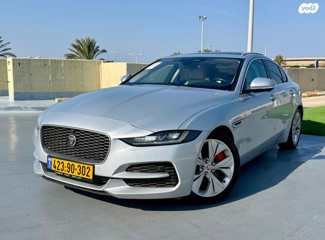 מודעת רכב יגואר XE