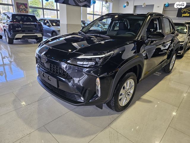 מודעת רכב טויוטה יאריס קרוס