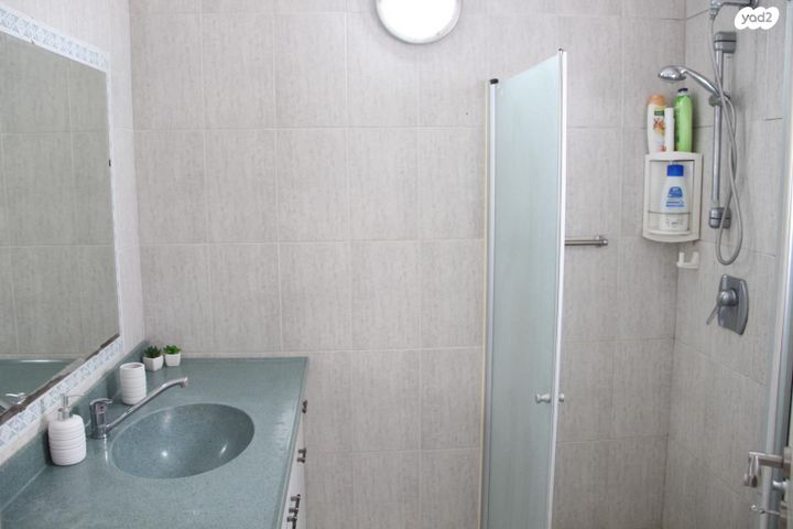 דוד רזיאל 16