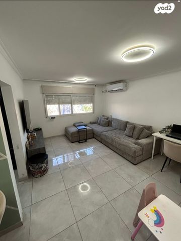 נחום גוטמן 10