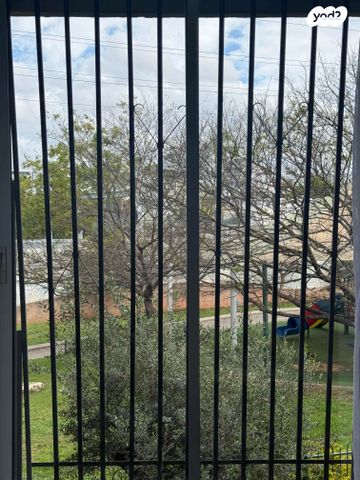 אליהו נחייסי 3