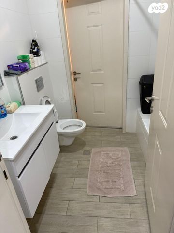 מעפילי אגוז 31