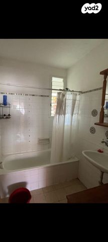 נחום גוטמן 18