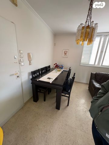 שכונת יהלום, מרכז העיר ב