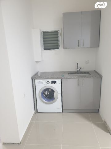 מודעת נכס, ירושלים 74, לב העיר, בת ים