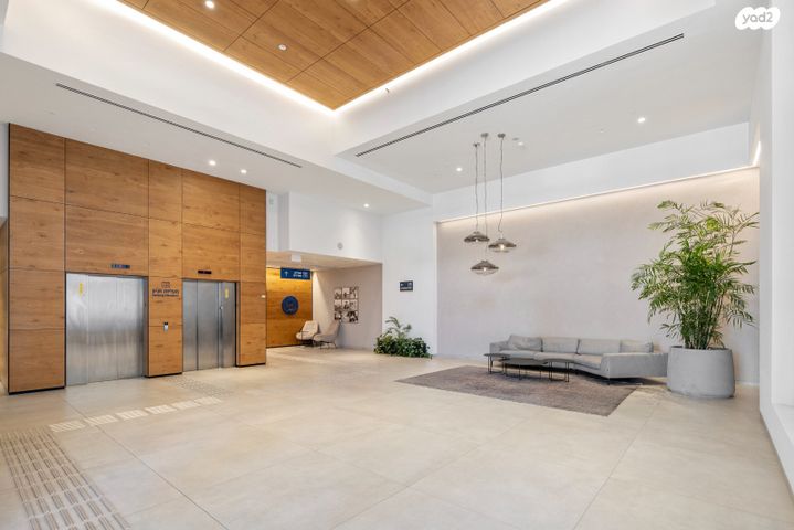 בניין משרדים