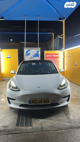 מודעת רכב טסלה מודל 3