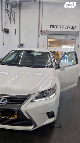 מודעת רכב לקסוס CT