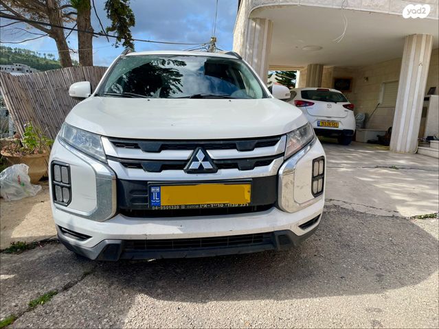 מודעת רכב מיצובישי ASX