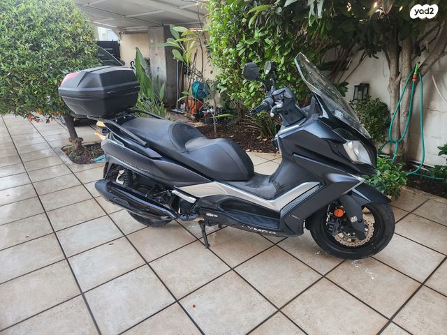 מודעת רכב קימקו דאון-טאון 350