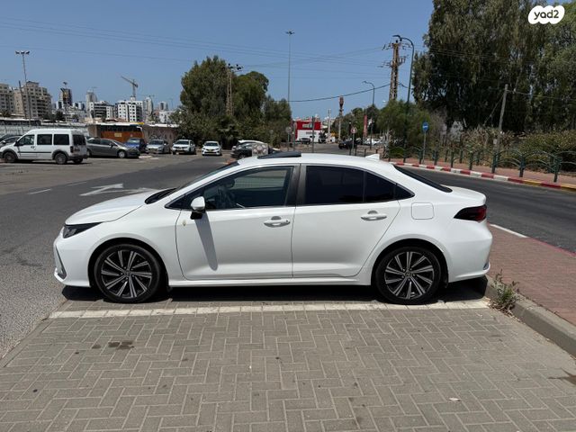 מודעת רכב טויוטה קורולה