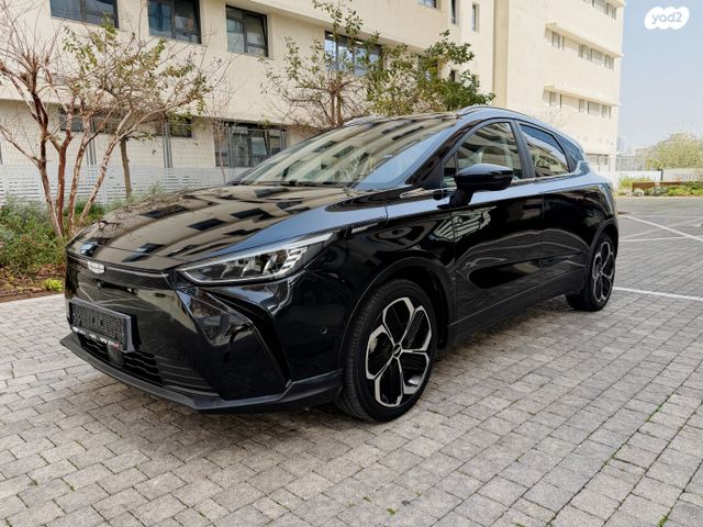 מודעת רכב ג׳ילי Geometry C