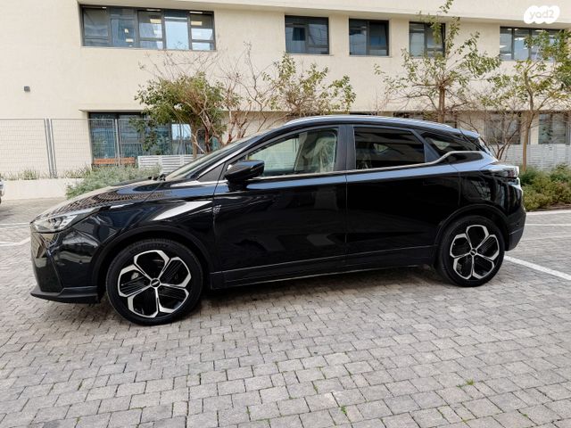 מודעת רכב ג׳ילי Geometry C 1