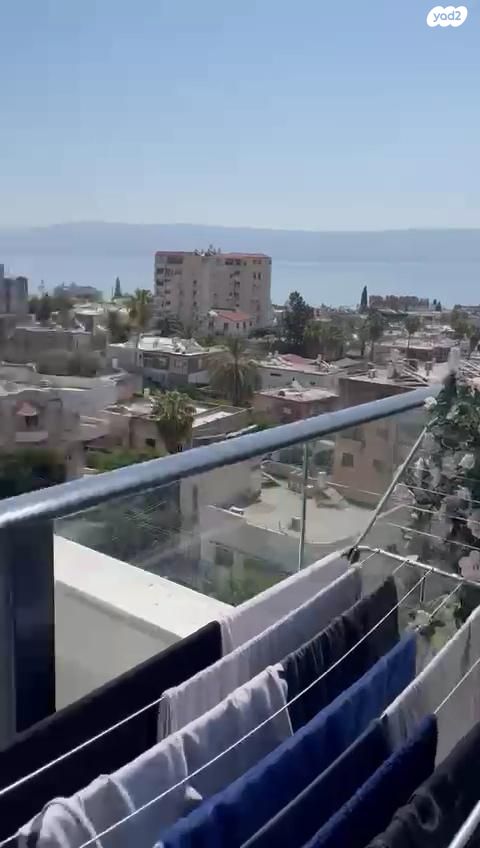 טבור הארץ 21